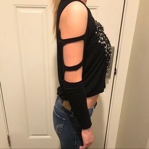 Long sleeve with open slits down arms
